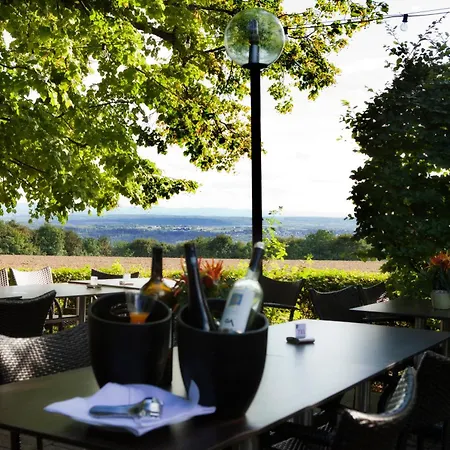 Hotel Jaegerhaus In Esslingen 3*